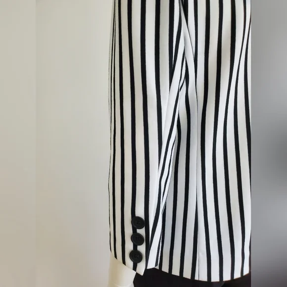 Jacket - Picture 4 of 5